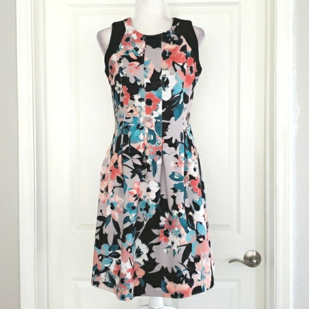 Ivanka Trump Dress with pockets!